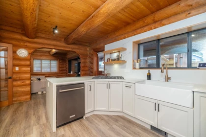 Primary Bathroom Photo of 46492 Valleyview Road, Chilliwack, BC