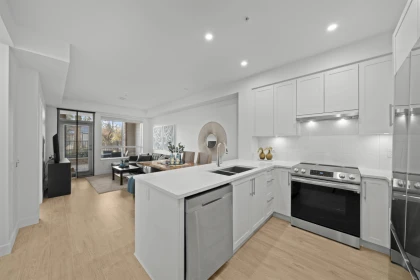 Kitchen Island Photo of 110 2160 Grant Avenue, Port Coquitlam, BC