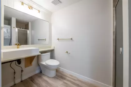 Laundry Room Photo of 1 14251 18a Avenue, Surrey, BC