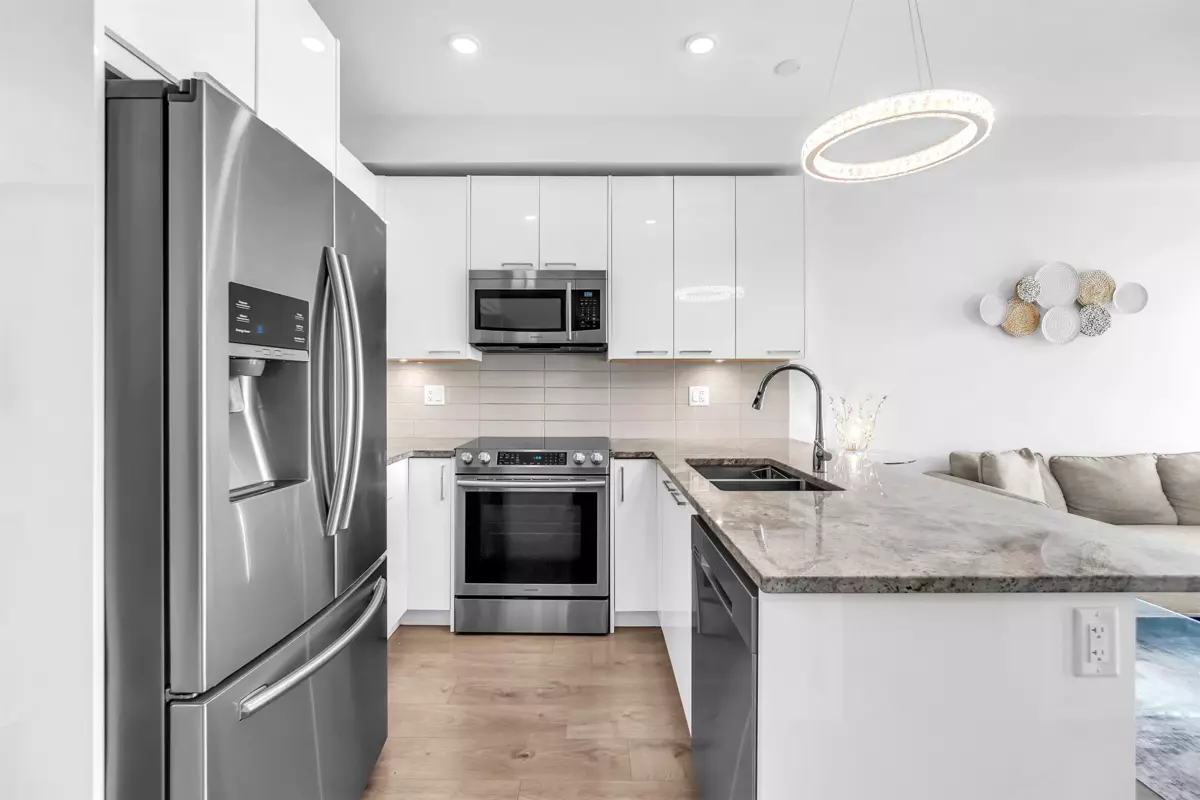 Dining Area Photo of 410 20696 Eastleigh Crescent, Langley, BC