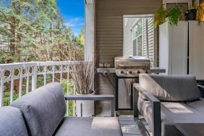 Front Yard Photo of 112 5677 208 Street, Langley, BC
