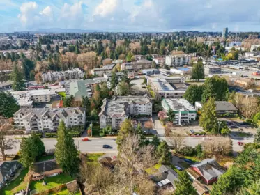 Hot Tub / Spa Photo of 211 33480 George Ferguson Way, Abbotsford, BC