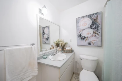 Laundry Room Photo of 1372 Ottawa Avenue, West Vancouver, BC