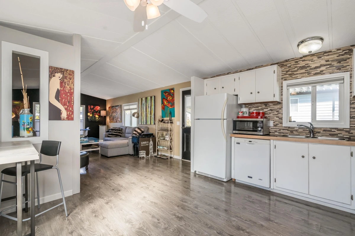 Dining Area Photo of 33 2315 198 Street, Langley, BC