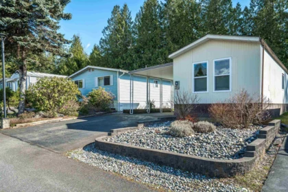Front Yard Photo of 33 2315 198 Street, Langley, BC
