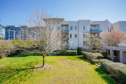 Outdoor Deck Photo of 208 32075 George Ferguson Way, Abbotsford, BC