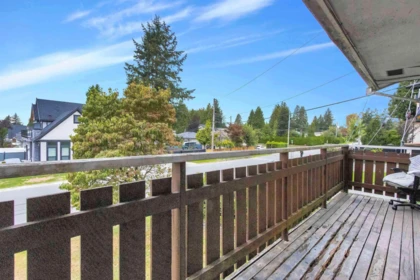 Kitchen Island Photo of 9892 130 Street, Surrey, BC