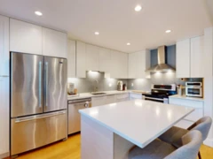 304 1528 Bowser Avenue, North Vancouver, BC