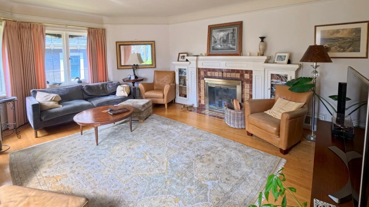 Family Room Photo of 3425 W 33rd Avenue, Vancouver, BC