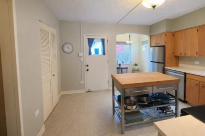 Kitchen Island Photo of 3425 W 33rd Avenue, Vancouver, BC