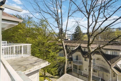Front Yard Photo of 416 2678 Dixon Street, Port Coquitlam, BC