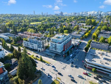 Front Yard Photo of 275 W King Edward Avenue, Vancouver, BC