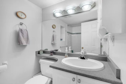 Mudroom Photo of 275 W King Edward Avenue, Vancouver, BC