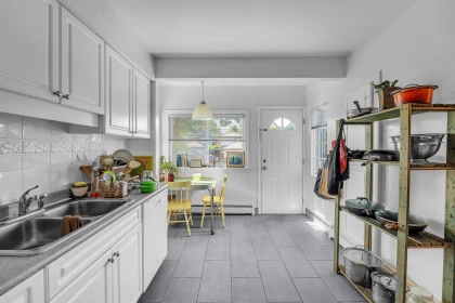 Primary Bedroom Photo of 275 W King Edward Avenue, Vancouver, BC