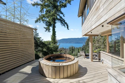 Staircase Photo of 6011 Eagleridge Drive, West Vancouver, BC