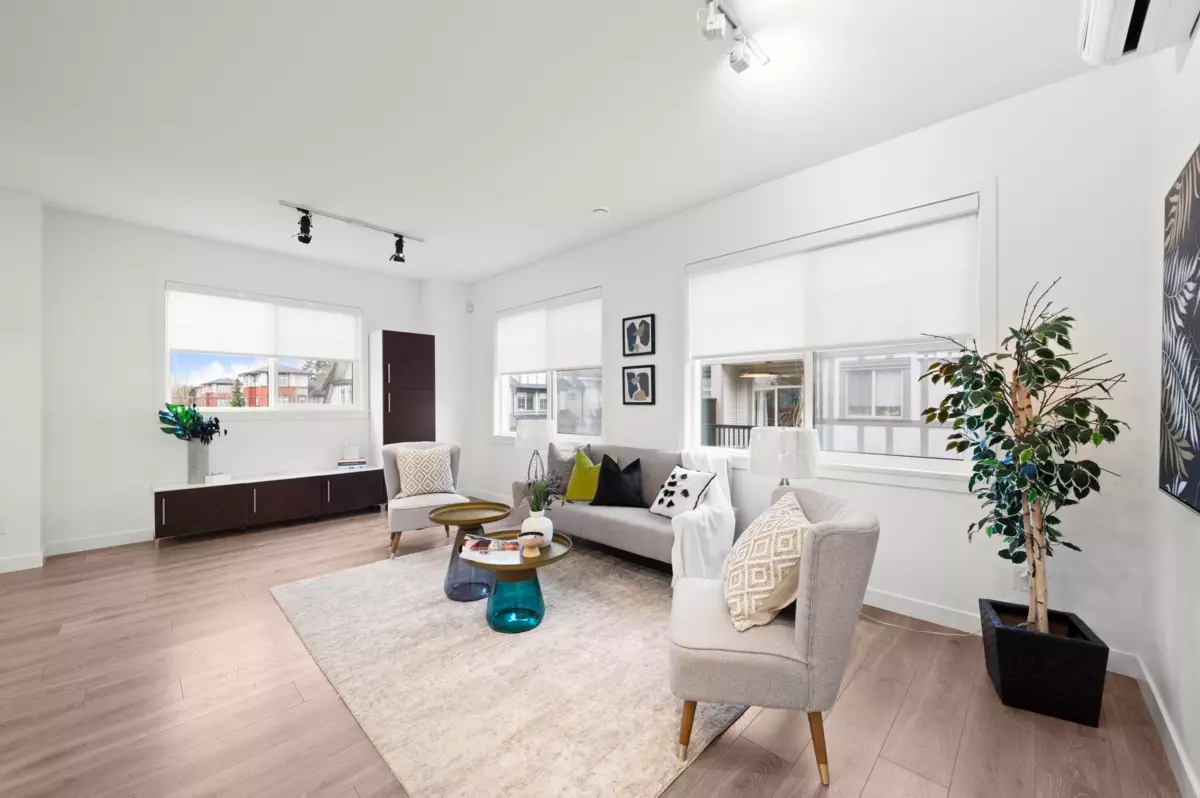 Dining Area Photo of 14 7780 Bridge Street, Richmond, BC