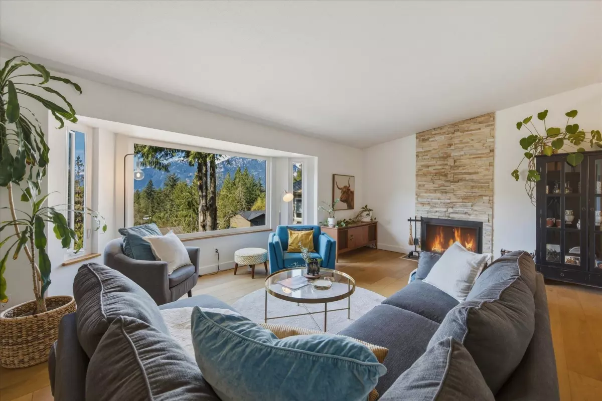 Family Room Photo of 2640 Rhum & Eigg Drive, Squamish, BC