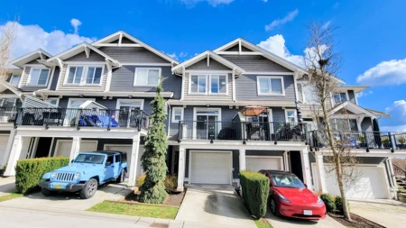 Hot Tub / Spa Photo of 4 7059 210 Street, Langley, BC
