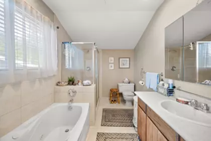 Entry Foyer Photo of 5715 132 Street, Surrey, BC
