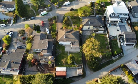 Backyard Photo of 320 Seaforth Crescent, Coquitlam, BC