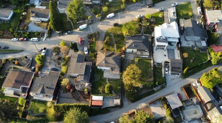 Front Yard Photo of 320 Seaforth Crescent, Coquitlam, BC