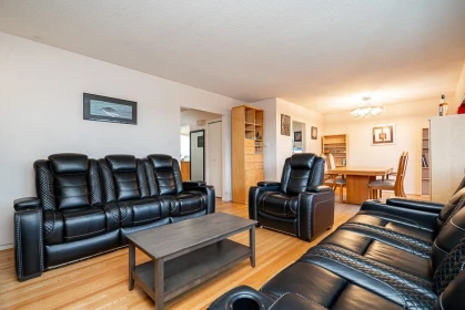 Primary Bedroom Photo of 320 Seaforth Crescent, Coquitlam, BC