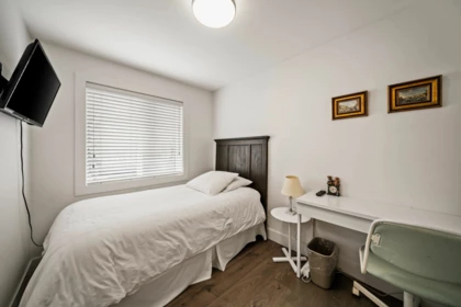 Hallway Photo of 3128 Graveley Street, Vancouver, BC