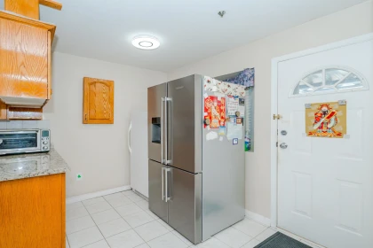 Primary Bathroom Photo of 927 E 50th Avenue, Vancouver, BC