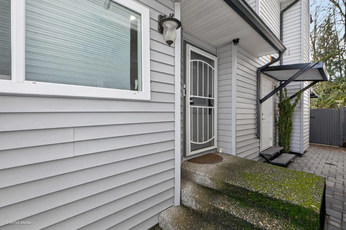 Family Room Photo of 13812 65a Avenue, Surrey, BC