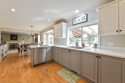 Breakfast Nook Photo of 8551 Bannister Drive, Mission, BC