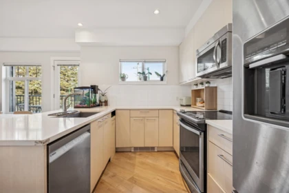 205 7180 Barnet Road, Burnaby, BC, Burnaby — Townhouse for sale