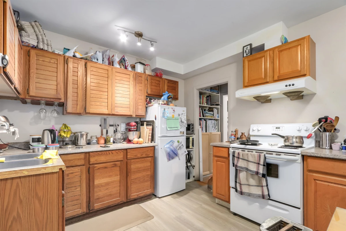 Dining Area Photo of 3135 3137 Heather Street, Vancouver, BC