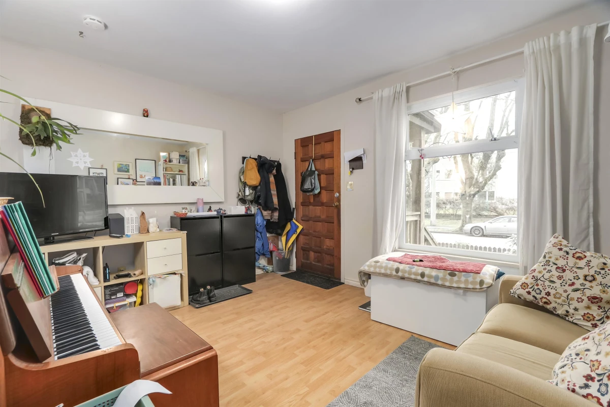 Living Room Photo of 3135 3137 Heather Street, Vancouver, BC