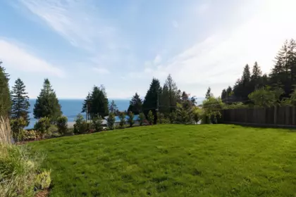 Garden / Landscaping Photo of 980 Gower Point Road, Gibsons, BC