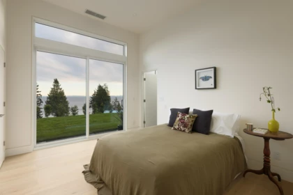 Powder Room Photo of 980 Gower Point Road, Gibsons, BC