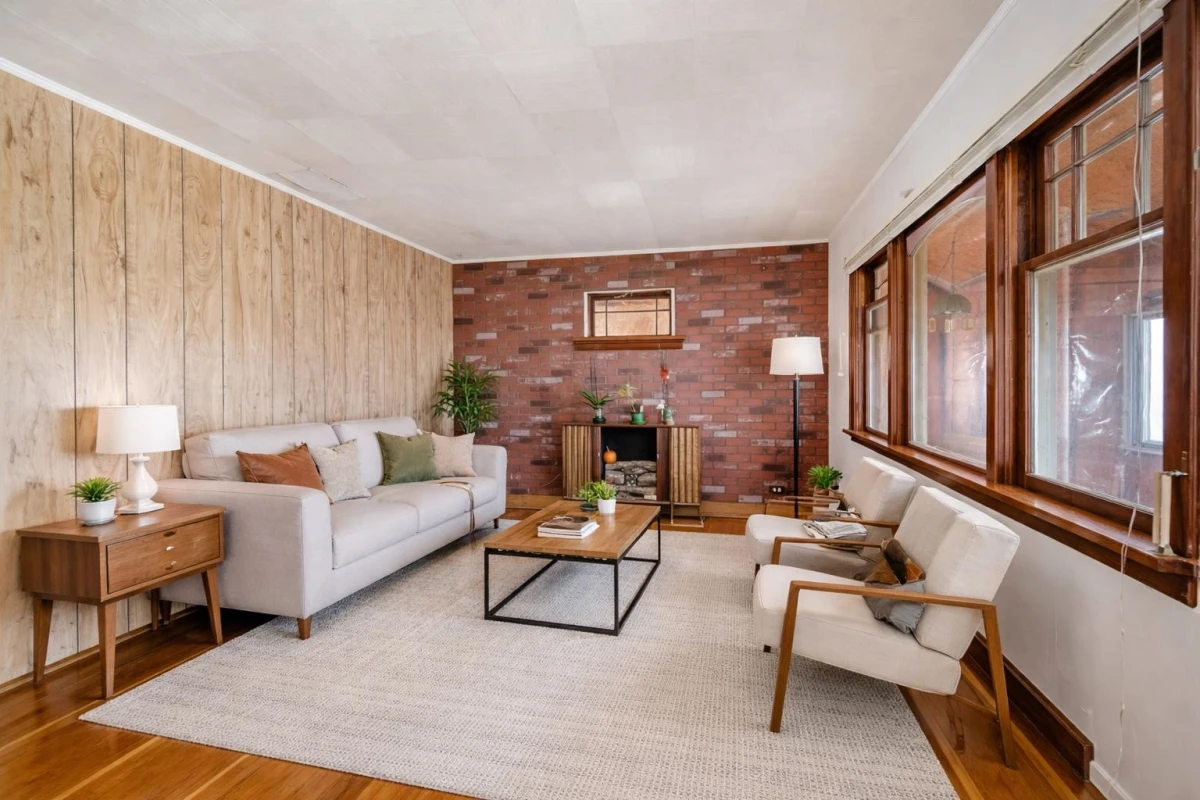 Living Room Photo of 220 Devoy Street, New Westminster, BC