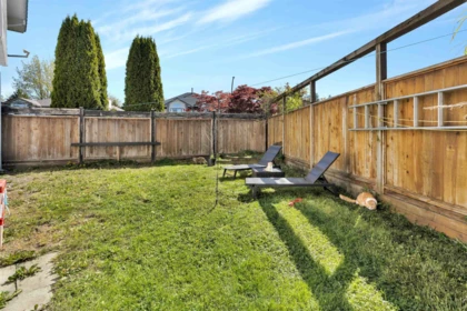 Playground / Recreational Area Near 11537 236b Street, Maple Ridge, BC