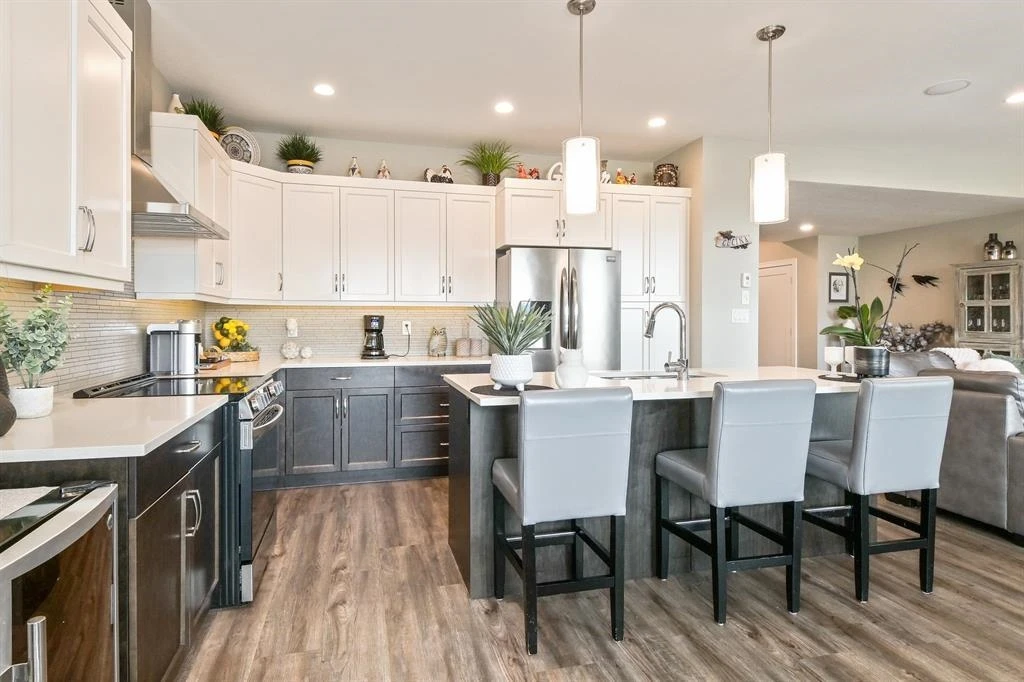 Dining Area Photo of 21 43685 Chilliwack Mountain Road, Chilliwack, BC