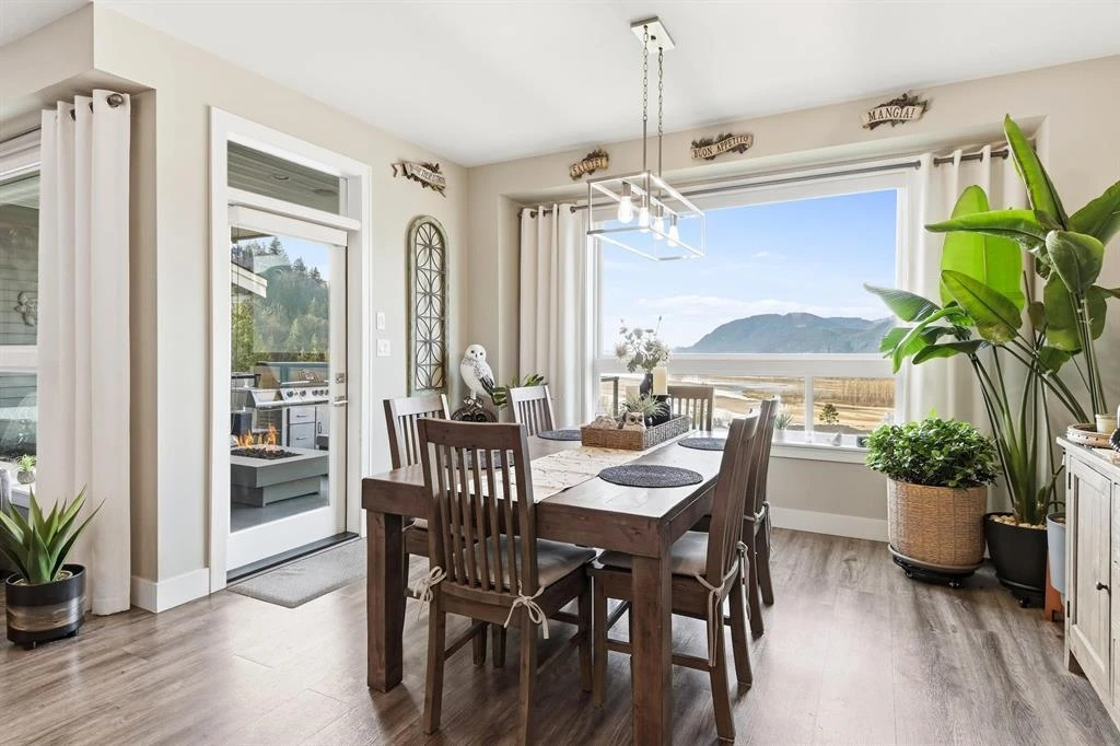 Family Room Photo of 21 43685 Chilliwack Mountain Road, Chilliwack, BC