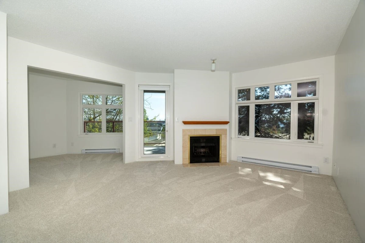 Dining Area Photo of 322 121 W 29 Street, North Vancouver, BC