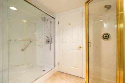 Mudroom Photo of 322 121 W 29 Street, North Vancouver, BC