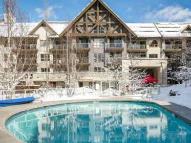 416 4800 Spearhead Drive, Whistler, BC, Whistler — Apartment/Condo for sale