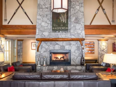 416 4800 Spearhead Drive, Whistler, BC, Whistler — Apartment/Condo for sale