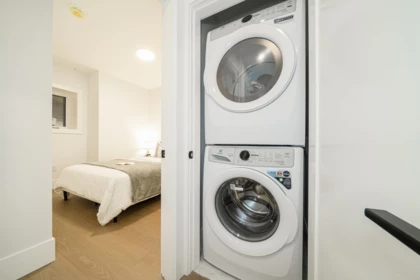 Laundry Room Photo of 1 2735 W 8th Avenue, Vancouver, BC