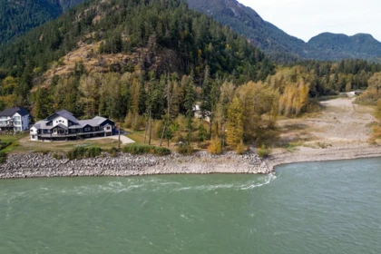 Primary Bathroom Photo of 20808 Landstrom Road, Hope, BC