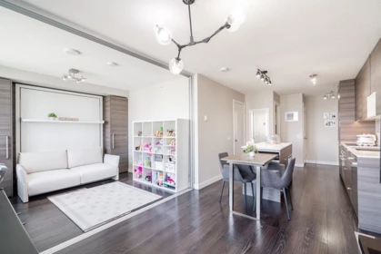 Walk-In Closet Photo of 3105 13398 104 Avenue, Surrey, BC