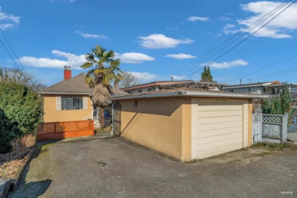 Outdoor Deck Photo of 2576 Parker Street, Vancouver, BC