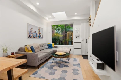 1047 Victoria Drive, Vancouver, BC, Vancouver — Townhouse for sale