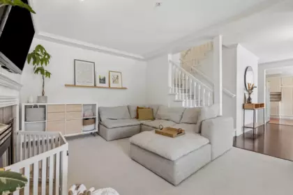 3 222 E 5th Street, North Vancouver, BC, North Vancouver — Townhouse for sale