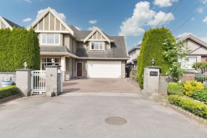 7611 Mccallan Road, Richmond, BC, Richmond — Single Family Residence for sale